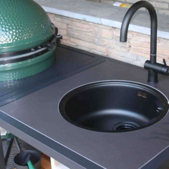 Big Green Egg - Bordplade med udskæring til sort vask - 1035